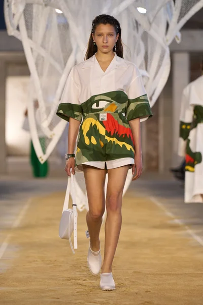 Look 27